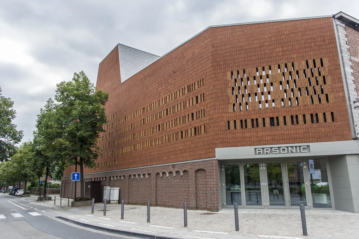 Arsonic, Bergen