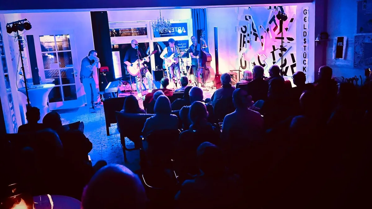 Yuletide Jazz Mit Bernd Johannes Wolf & Friends